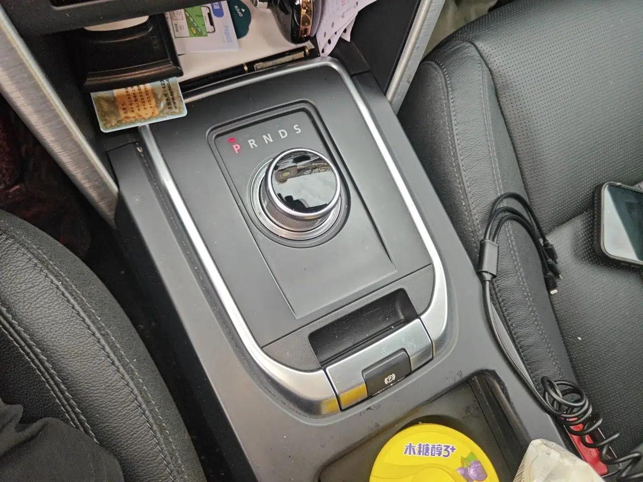 Land Rover Discovery Sport 2016 2.0T SE — миниатюра 14