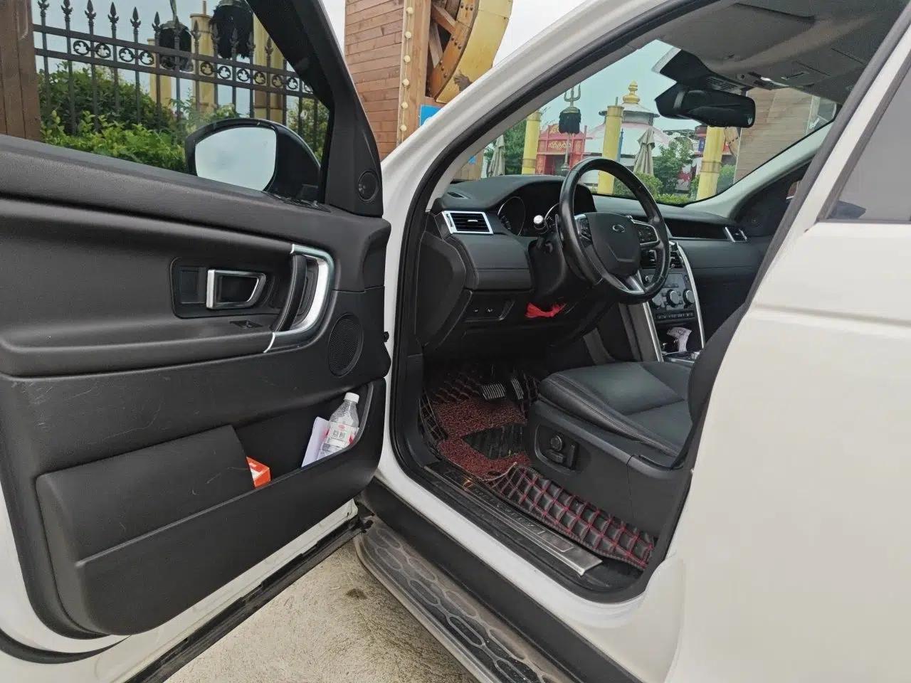 Land Rover Discovery Sport 2016 2.0T SE — миниатюра 16