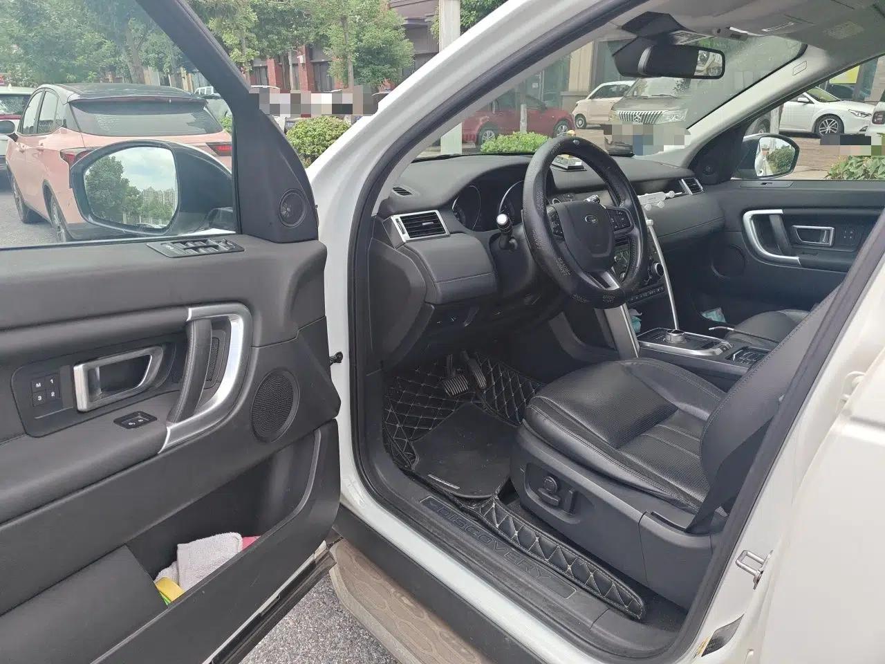 Land Rover Discovery Sport 2016 2.0T HSE — миниатюра 16