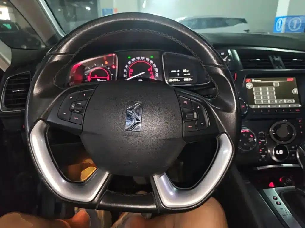 DS 5 2014 1.6T Luxury Edition THP160 — миниатюра 11