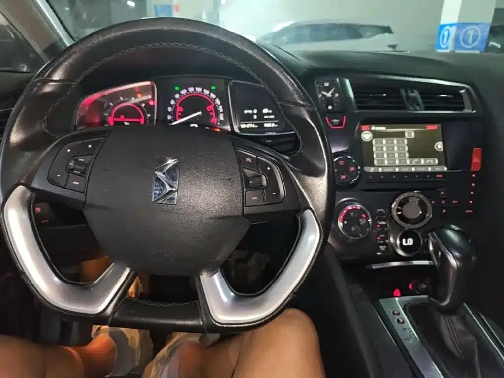 DS 5 2014 1.6T Luxury Edition THP160 — миниатюра 10