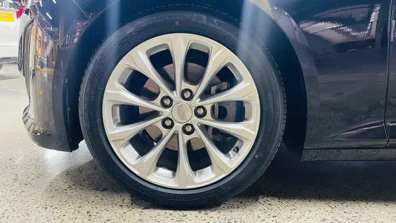 2022 Cadillac CT5 28T Luxury Standard Edition — миниатюра 8