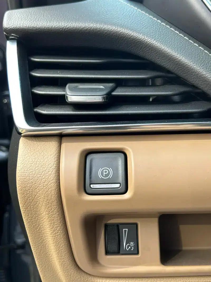 2022 Cadillac CT5 28T Premium — миниатюра 17