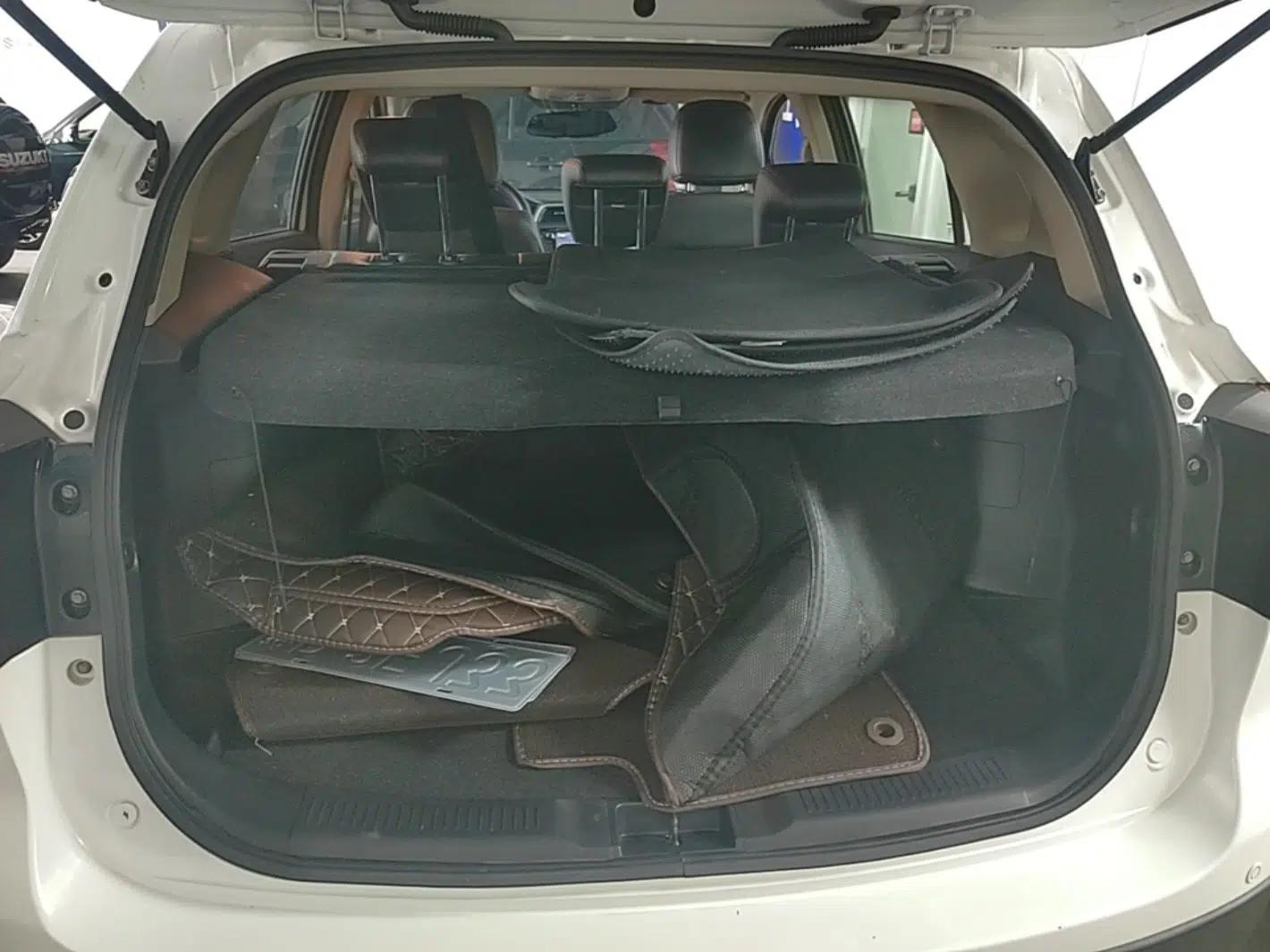 Suzuki S-Cross 2015 1.4T Automatic Two-Wheel Drive Prestige Model — миниатюра 22