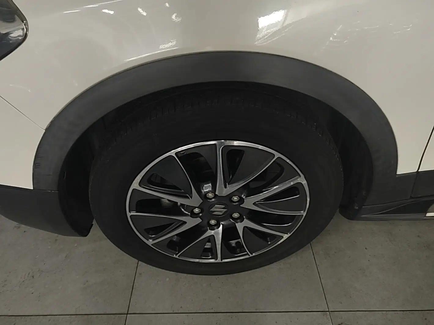 Suzuki S-Cross 2015 1.4T Automatic Two-Wheel Drive Prestige Model — миниатюра 10