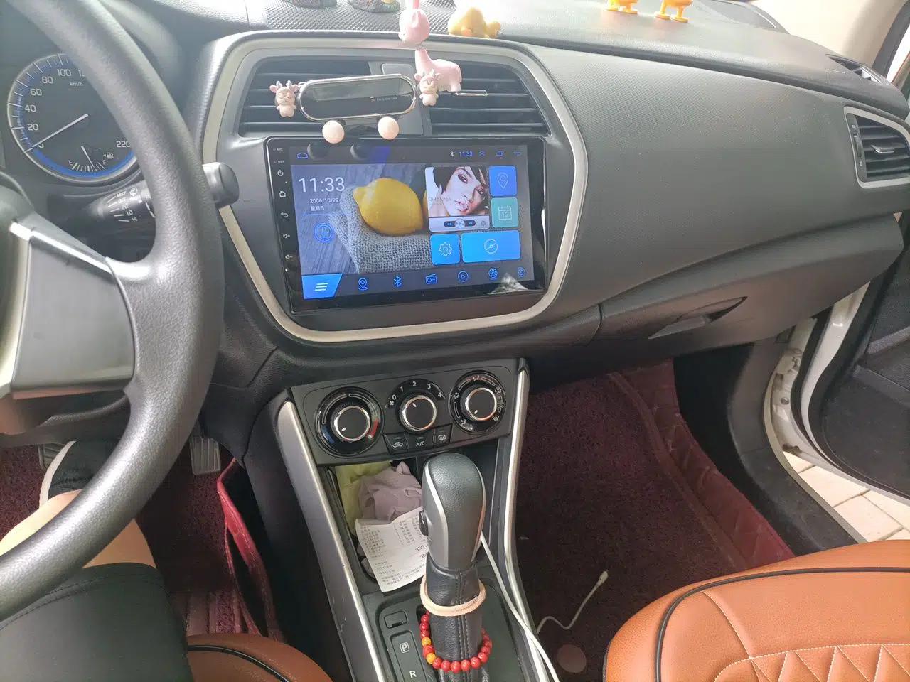 Suzuki S-Cross 2014 1.6L CVT Two-Wheel Drive Entry Model — миниатюра 13