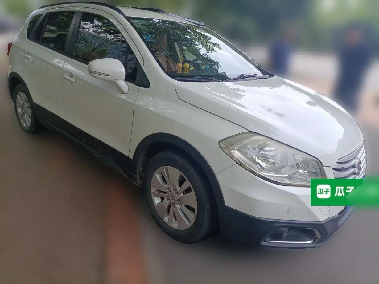 Suzuki S-Cross 2014 1.6L CVT Two-Wheel Drive Entry Model — миниатюра 3