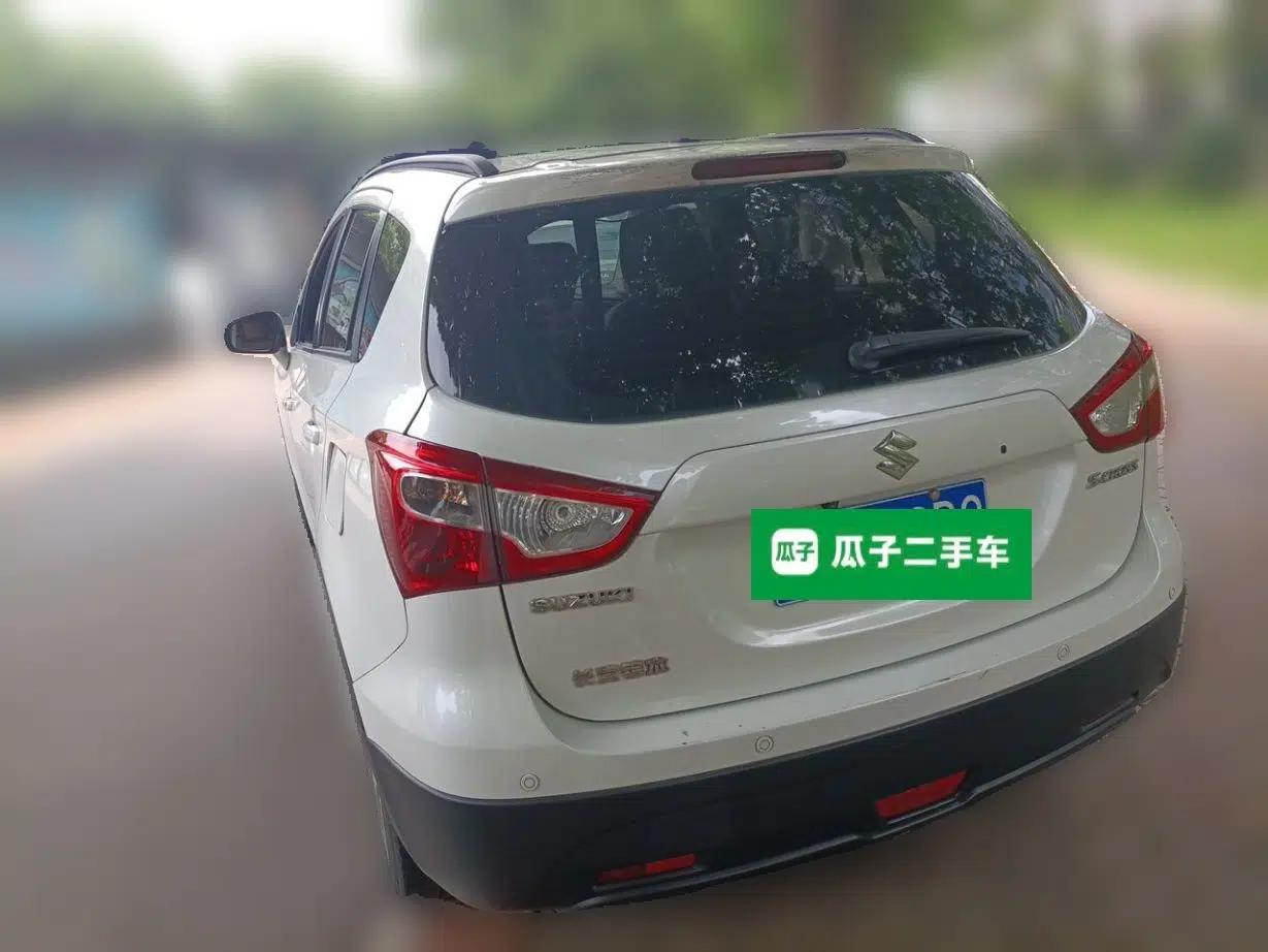Suzuki S-Cross 2014 1.6L CVT Two-Wheel Drive Entry Model — миниатюра 4