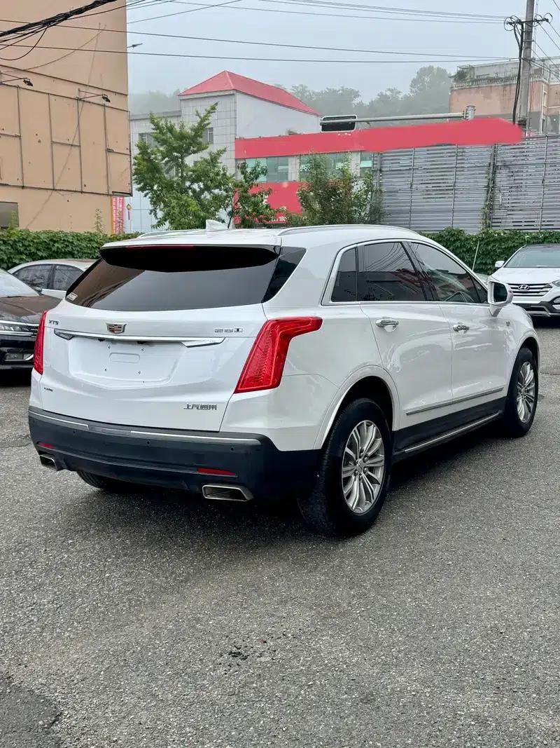 Cadillac XT5 2018 28T AWD Luxury — миниатюра 6
