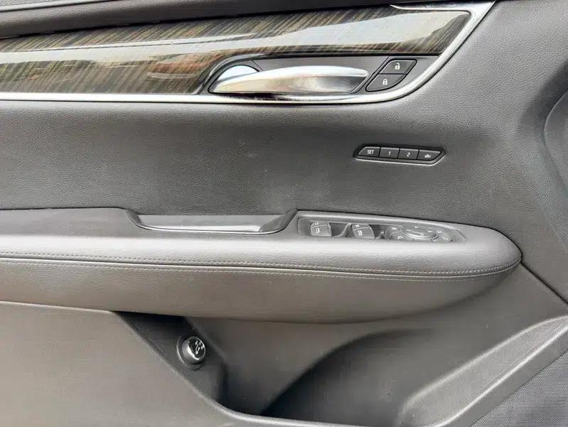 Cadillac XT5 2016 28T AWD Technical Edition — миниатюра 6