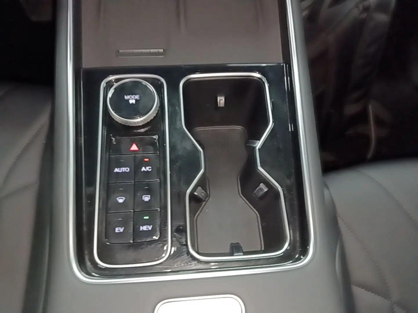 Chery Fengyun T9 2025 120 Long-Range Luxury Version 5 Seats Lithium Iron Phosphate — миниатюра 21