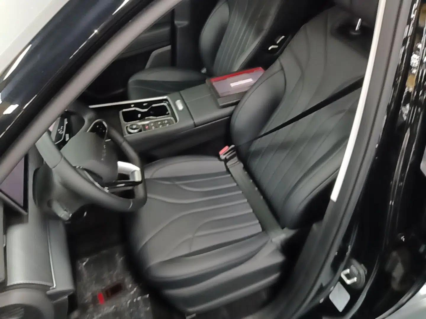 Chery Fengyun T9 2025 120 Long-Range Luxury Version 5 Seats Lithium Iron Phosphate — миниатюра 22