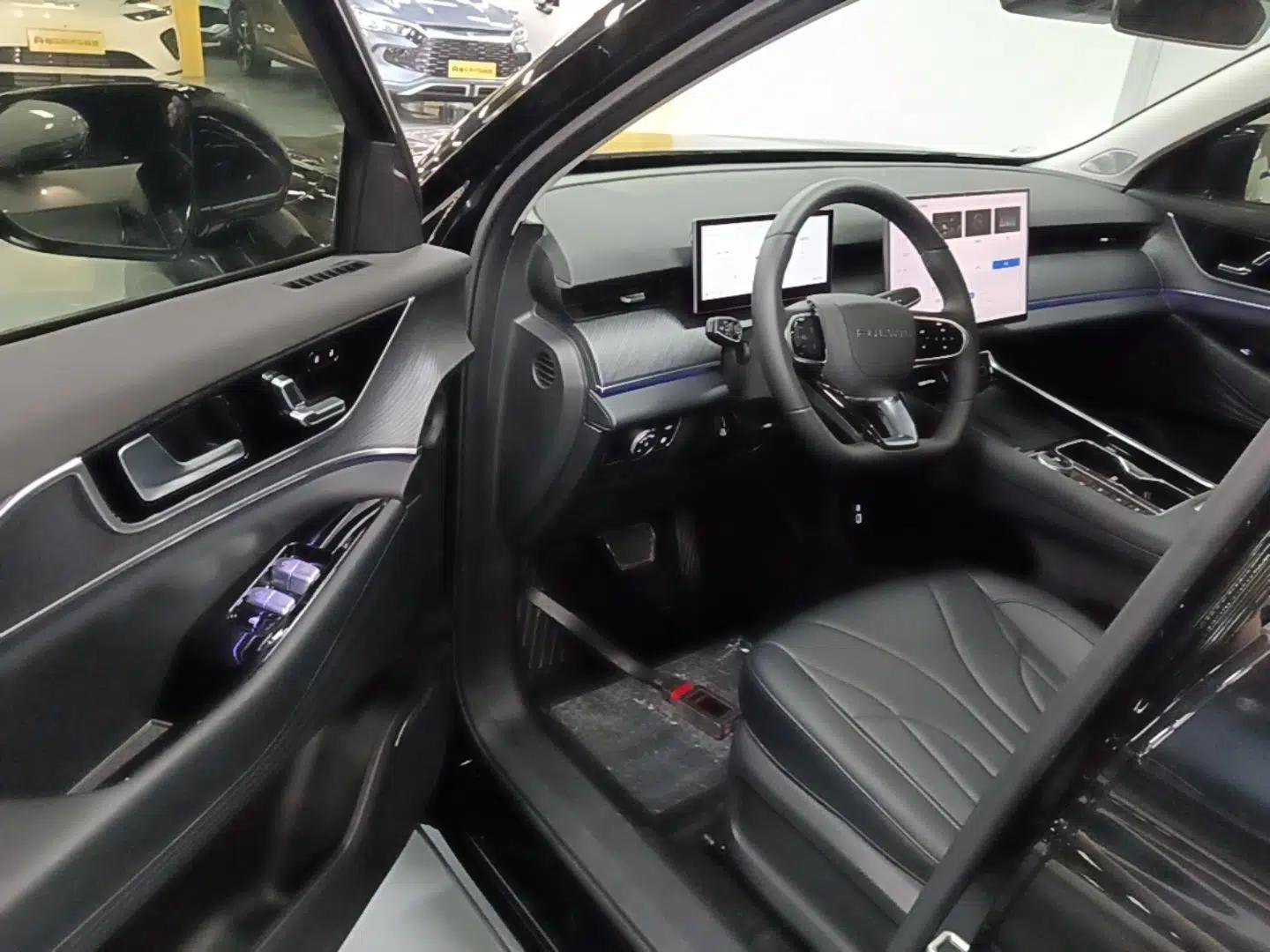 Chery Fengyun T9 2025 120 Long-Range Luxury Version 5 Seats Lithium Iron Phosphate — миниатюра 23