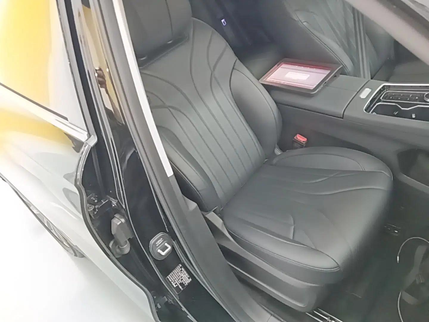 Chery Fengyun T9 2025 120 Long-Range Luxury Version 5 Seats Lithium Iron Phosphate — миниатюра 24