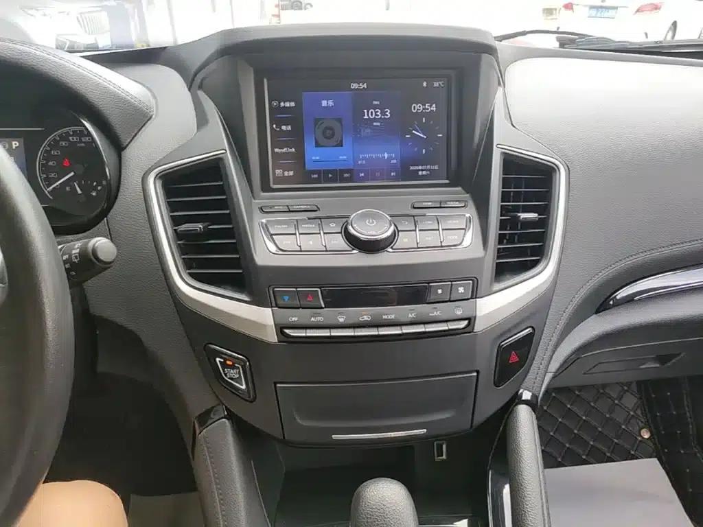 Dongfeng Fengshen AX7 2018 Classic 1.6T Automatic Deluxe Edition — миниатюра 13