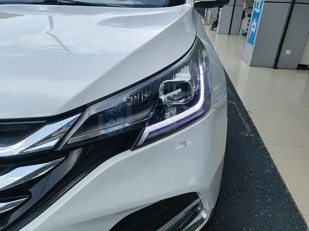 Dongfeng Fengshen AX7 2018 Classic 1.6T Automatic Deluxe Edition — миниатюра 24