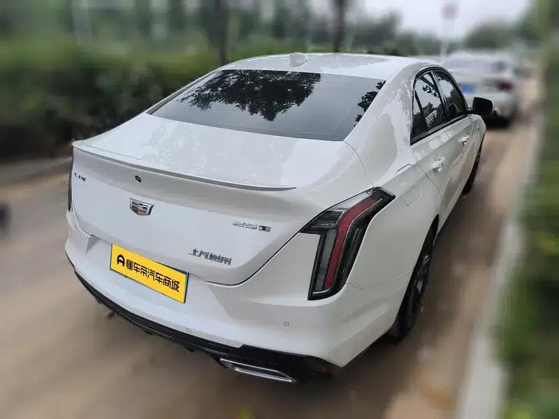 2023 Cadillac CT4 25T Luxury — миниатюра 4