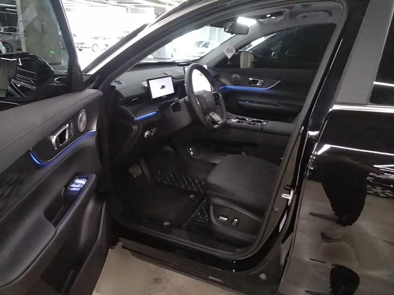 Chery Fengyun T8 2025 1.5T 130 km Luxury Edition 5-Seater — миниатюра 17
