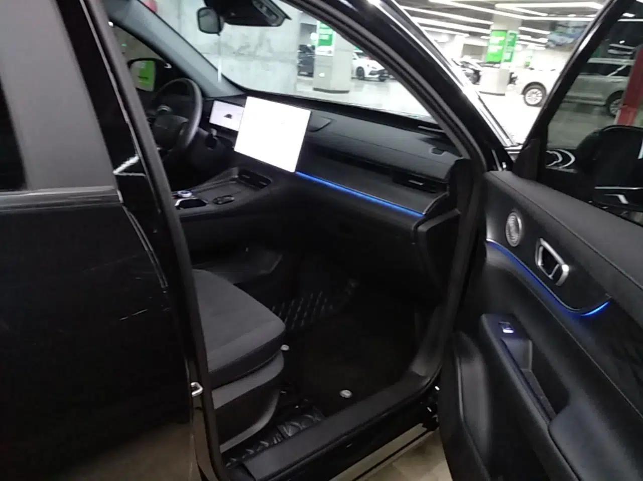 Chery Fengyun T8 2025 1.5T 130 km Luxury Edition 5-Seater — миниатюра 19