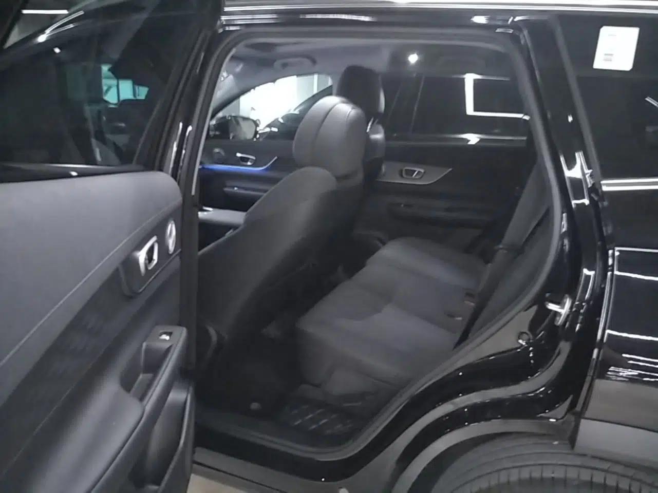Chery Fengyun T8 2025 1.5T 130 km Luxury Edition 5-Seater — миниатюра 20
