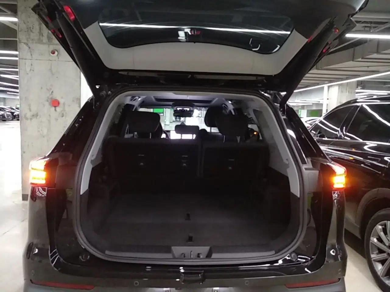 Chery Fengyun T8 2025 1.5T 130 km Luxury Edition 5-Seater — миниатюра 22