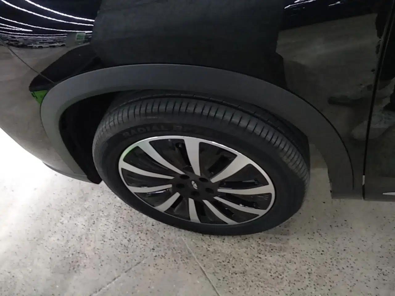 Chery Fengyun T8 2025 1.5T 130 km Luxury Edition 5-Seater — миниатюра 10