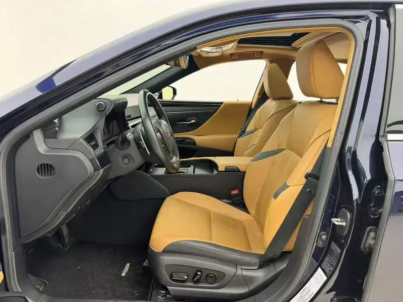 2022 Lexus ES 2.5T Automatic Rear-Wheel Drive 5-Seater (Parallel Import) — миниатюра 6