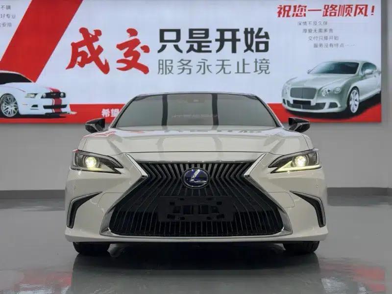 Lexus ES 2020 300h Premium Edition (China V Emission Standard) — миниатюра 2