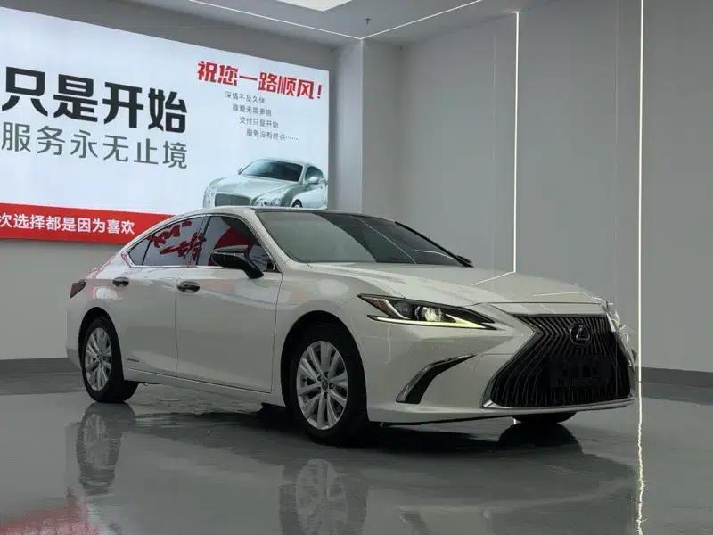 Lexus ES 2020 300h Premium Edition (China V Emission Standard) — миниатюра 3