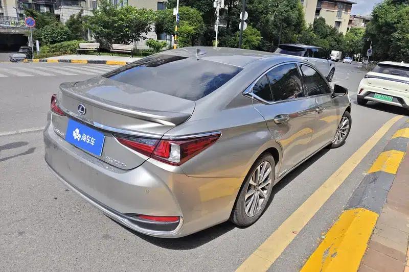Lexus ES 2021 300h Premium Edition — миниатюра 3
