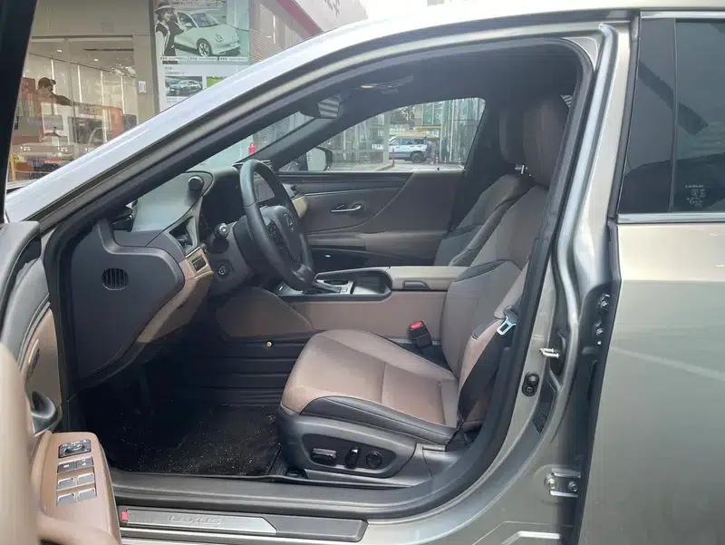 Lexus ES 2025 200 Premium Edition — миниатюра 14