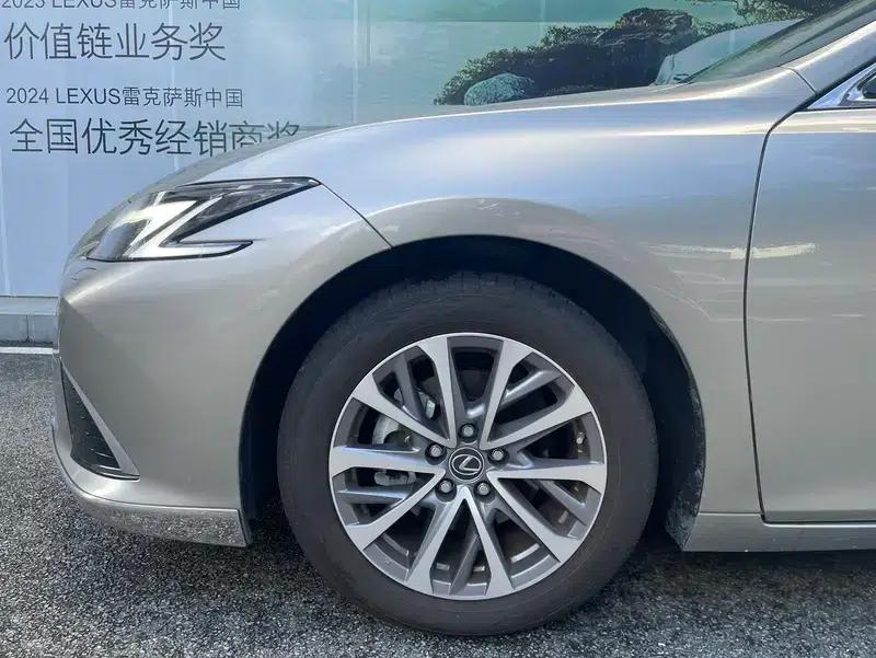 Lexus ES 2025 200 Premium Edition — миниатюра 3