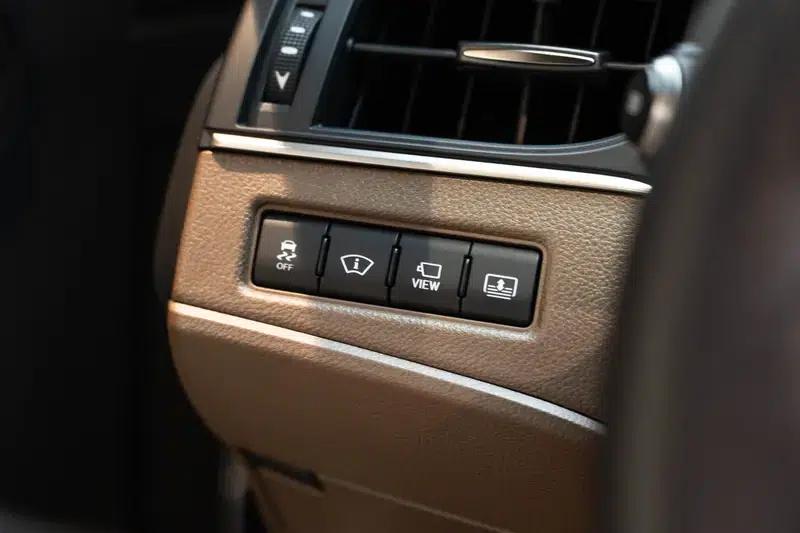Lexus ES 2025 300h Executive Edition — миниатюра 19