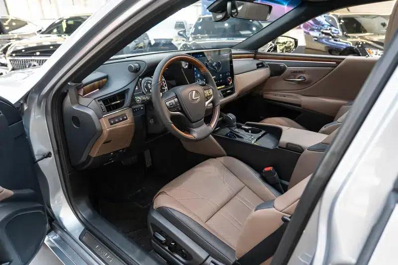 Lexus ES 2025 300h Executive Edition — миниатюра 21