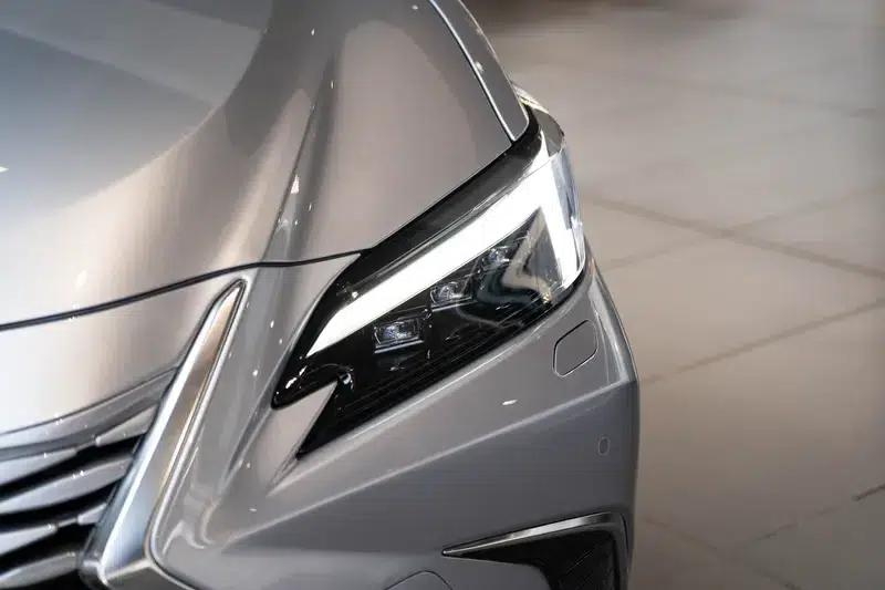 Lexus ES 2025 300h Executive Edition — миниатюра 6