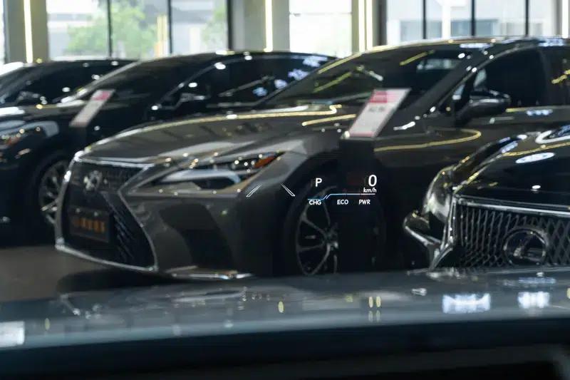 Lexus ES 2025 300h Executive Edition — миниатюра 9
