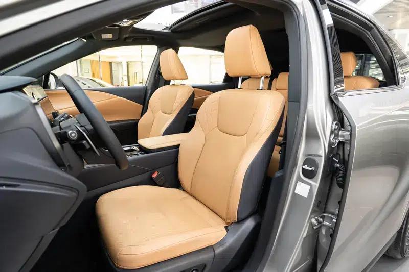 Lexus RX 2025 300 AWD Luxury Edition — миниатюра 16