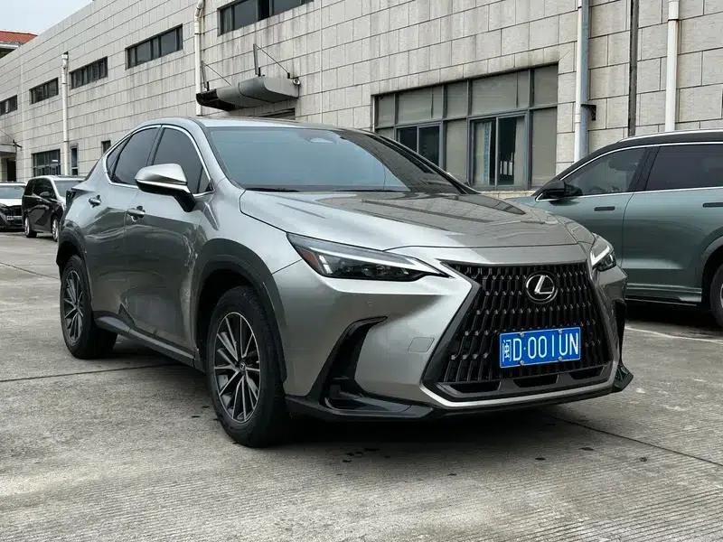 Lexus NX 2022 260 AWD Skyactiv-G — миниатюра 3