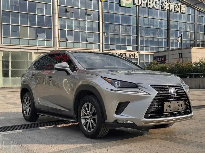 Lexus NX 2020 300h FWD Sport Edition (China VI Emission Standard) — миниатюра 3