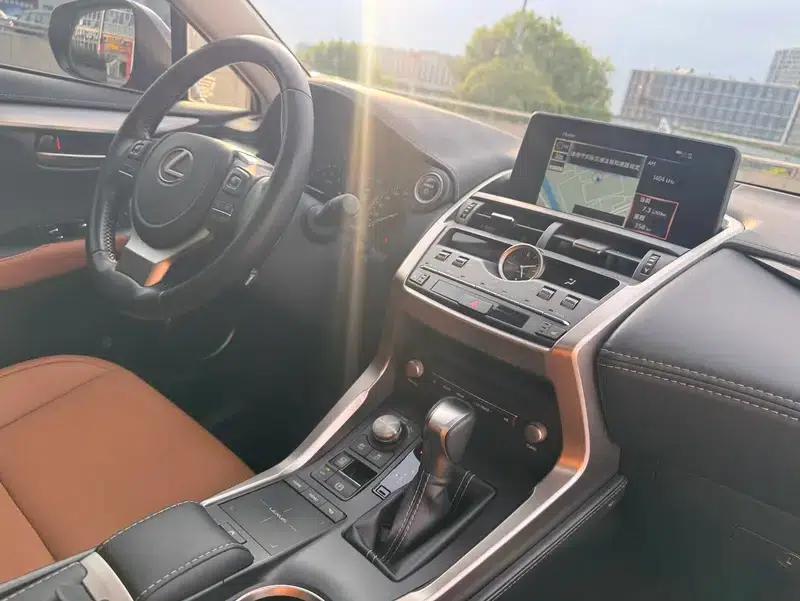 Lexus NX 2020 300h FWD Sport Edition (China VI Emission Standard) — миниатюра 5