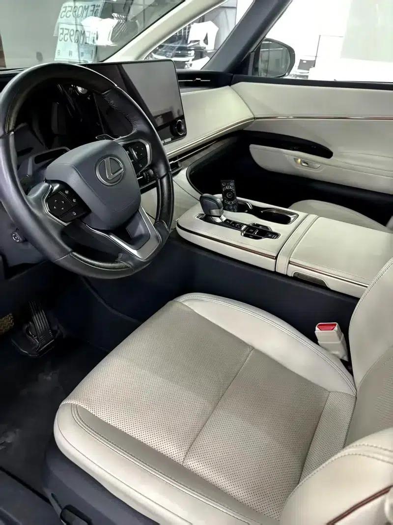 Lexus LM 2023 350h E-Four 7-Seat Elegant Edition — миниатюра 11