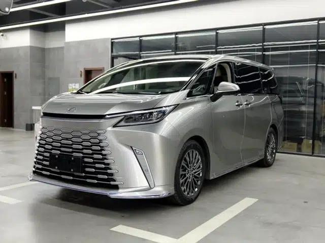 Lexus LM 2023 350h E-Four 7-Seat Elegant Edition