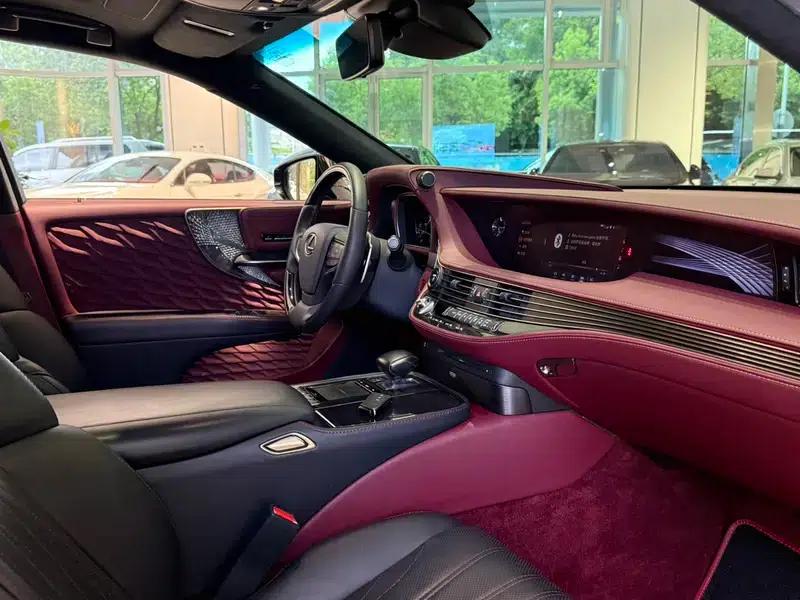 Lexus LS 2018 500h Executive Edition (China V emission standard) — миниатюра 13