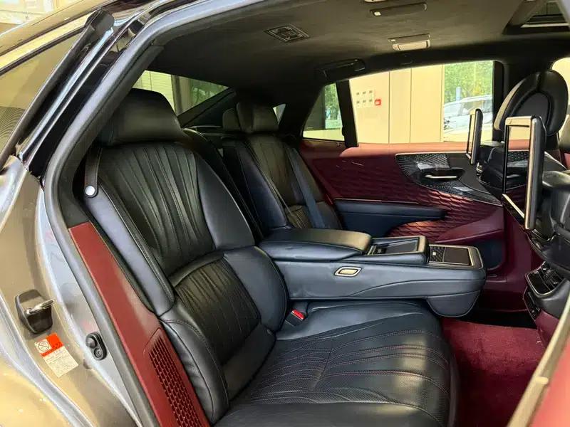 Lexus LS 2018 500h Executive Edition (China V emission standard) — миниатюра 19