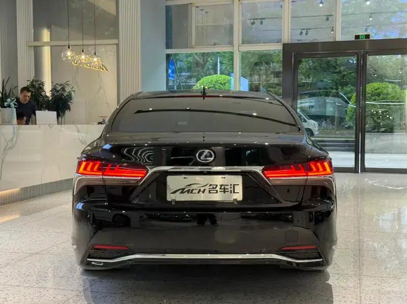 Lexus LS 2018 500h Executive Edition (China V emission standard) — миниатюра 3