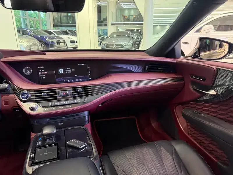 Lexus LS 2018 500h Executive Edition (China V emission standard) — миниатюра 6