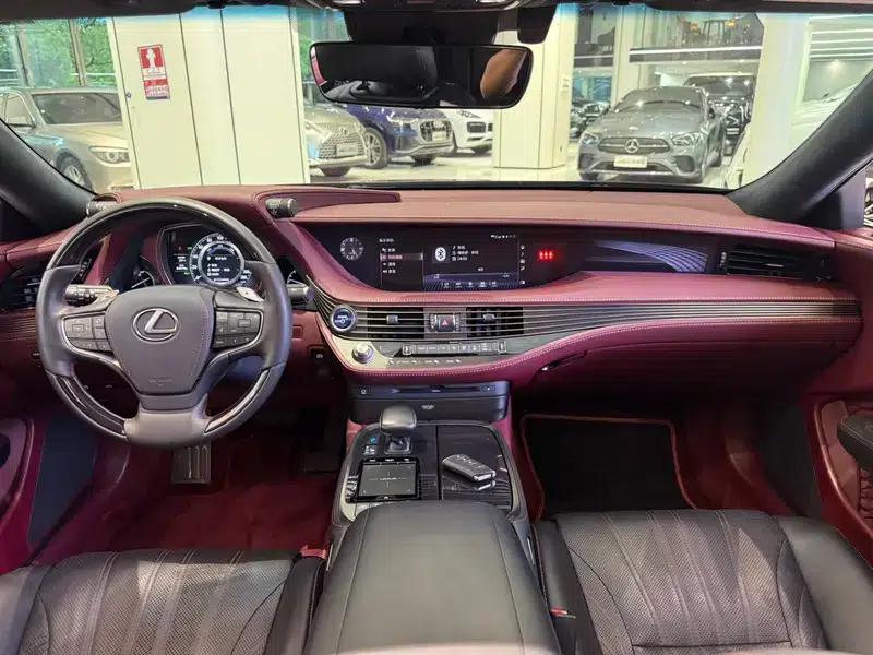 Lexus LS 2018 500h Executive Edition (China V emission standard) — миниатюра 8