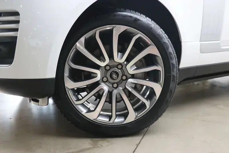 Range Rover 2021 3.0 L6 Legendary Edition — миниатюра 12