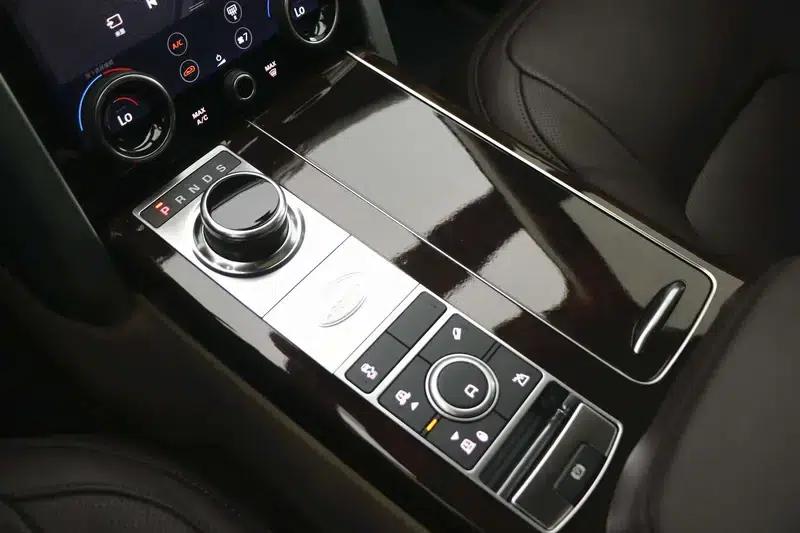 Range Rover 2021 3.0 L6 Legendary Edition — миниатюра 22