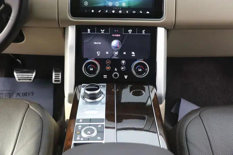 Range Rover 2021 3.0 L6 Legendary Edition — миниатюра 26
